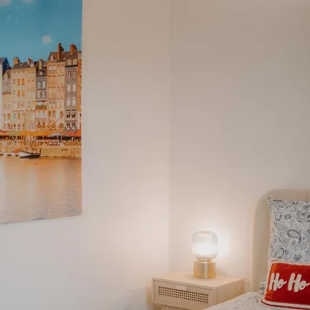 Holiday home Superbe Maison Neuve Aux Portes De Cabourg Douville-en-Auge